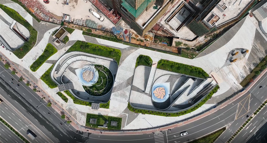 15_下沉广场鸟瞰图.jpg