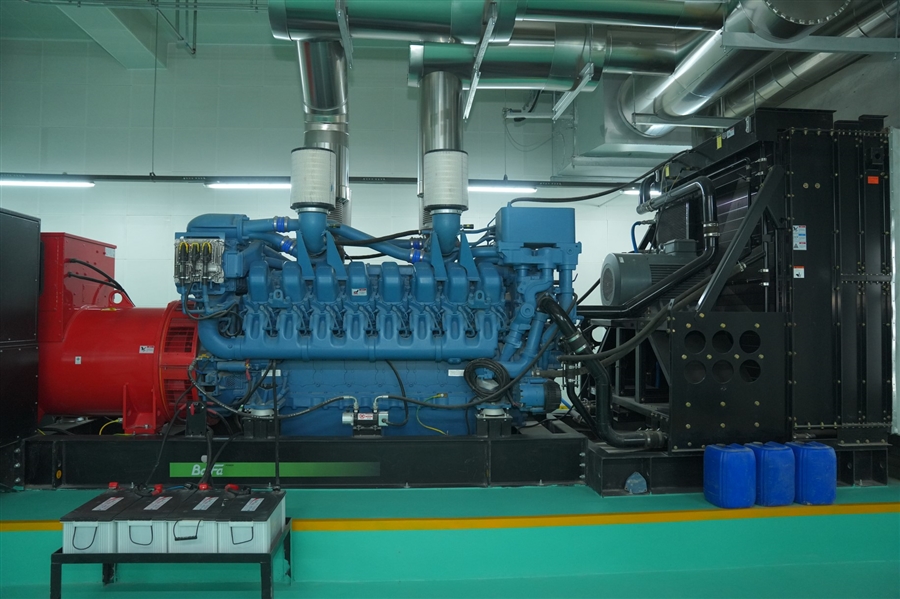 04_1800kW柴油发电机组.jpg