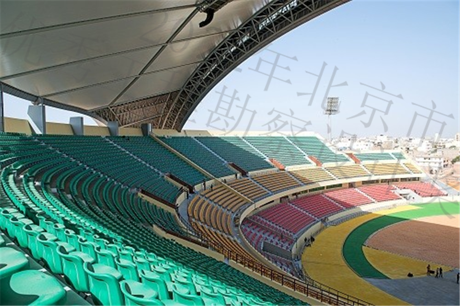 04看台及比赛场地.jpg