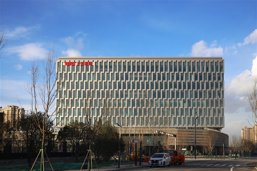 2.室外照片_4南立面.jpg