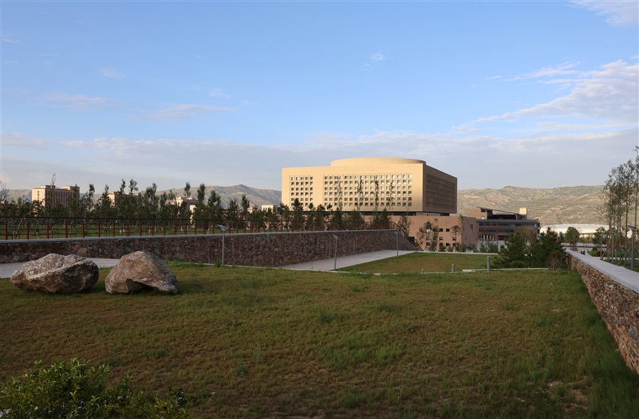 27_校园景观.jpg