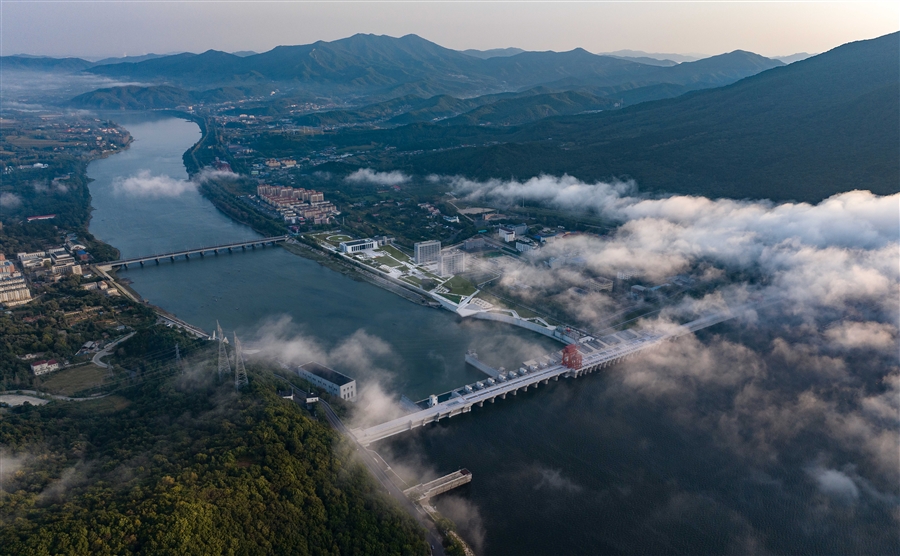 02丰满水电站融入自然山水格局.jpg