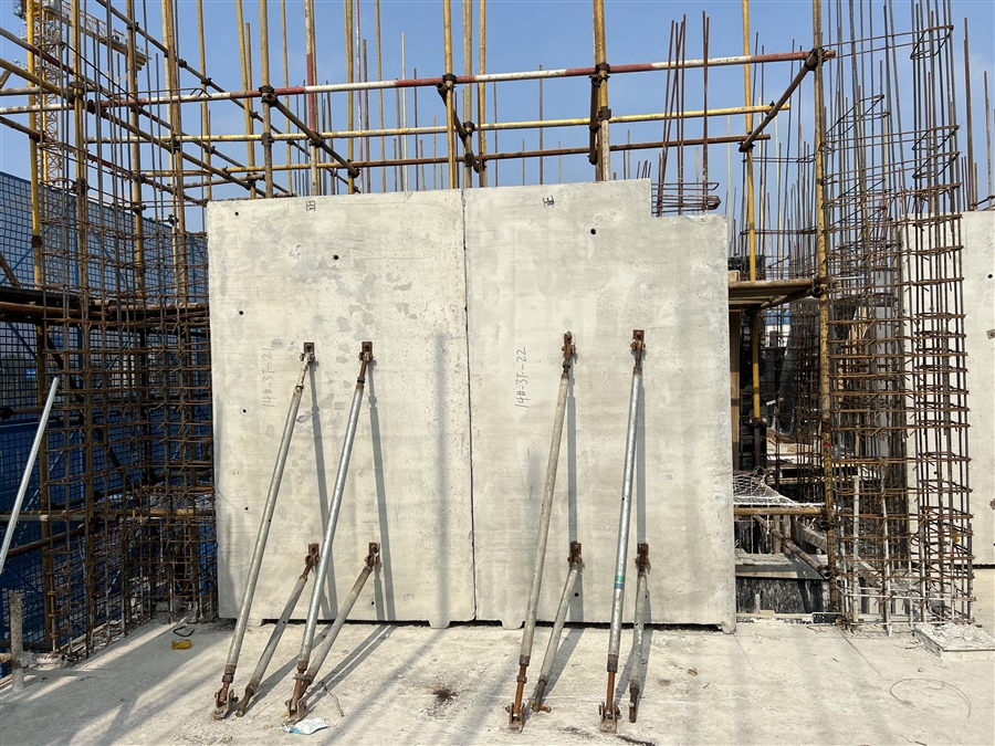 22带肋叠合墙构件安装照片.jpg