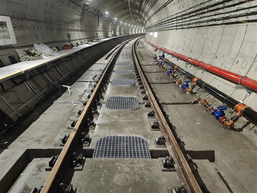 09_区间内置式泵房整体道床.jpg