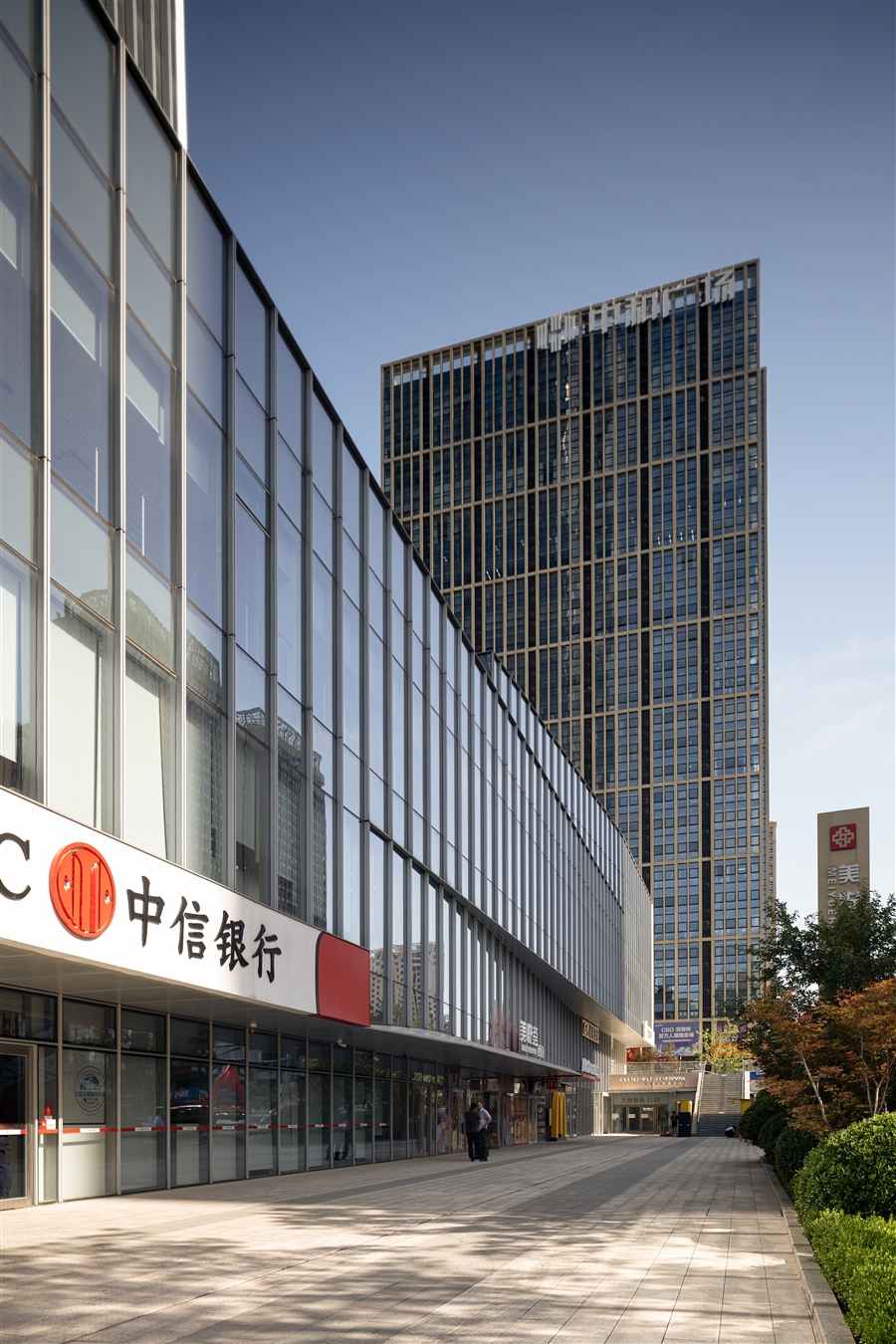 26_裙房人视图.jpg