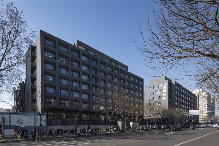 26_改造后A、B栋北侧沿街立面（永定门城楼远眺可视面）20240322拍摄.jpg