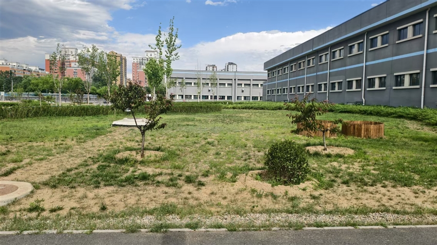 10_北侧清水池及超滤膜车间.jpg