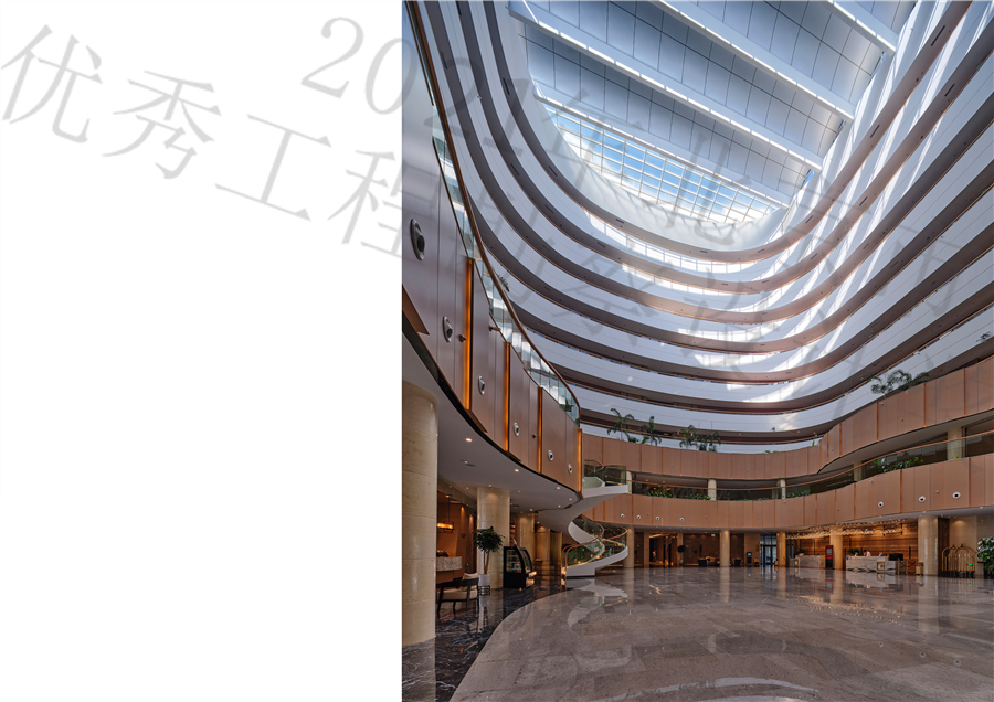 18_酒店大堂中庭.jpg
