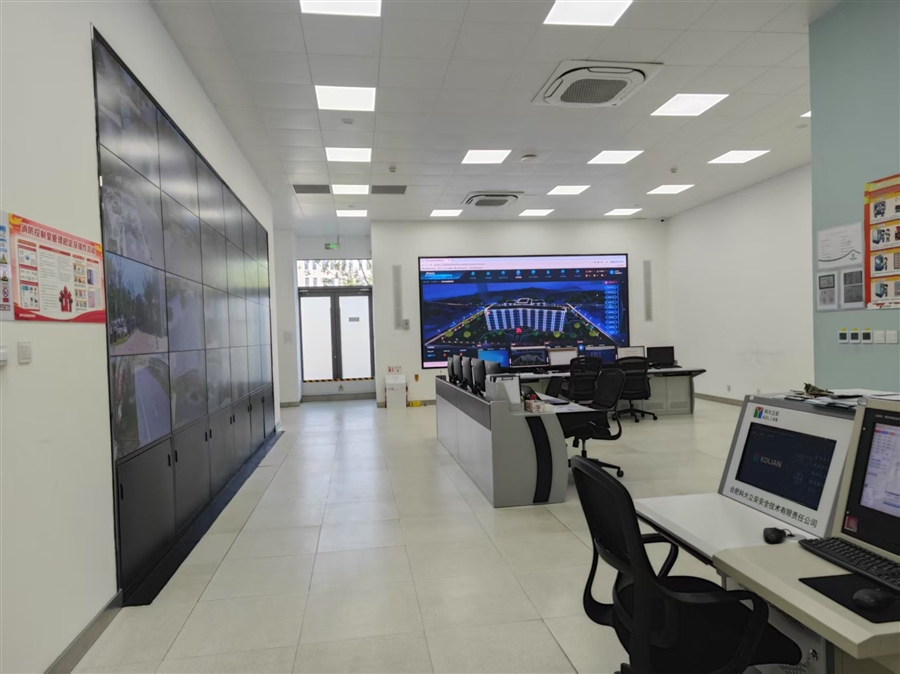 3消防控制室照片6.jpg