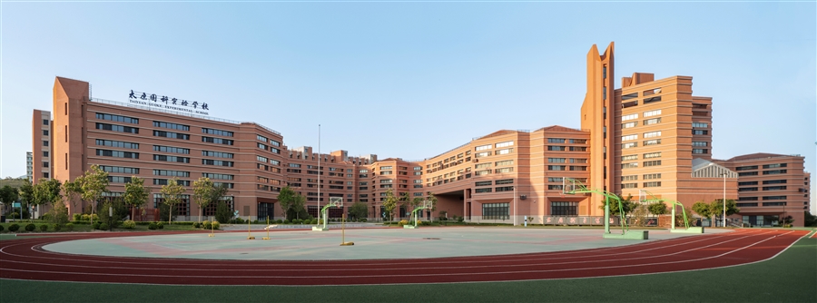 25_校区南立面街景.jpg