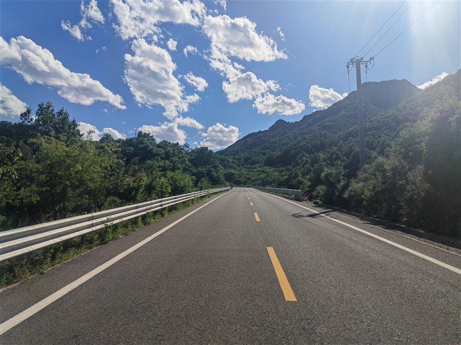 2.工程照片_道路2.jpg