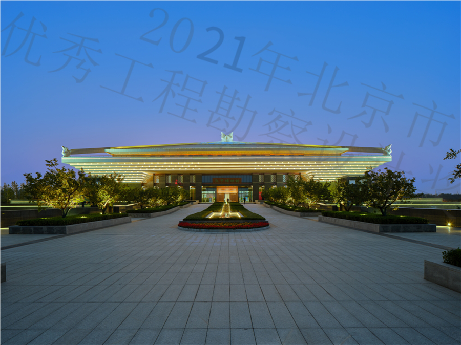 18_西立面夜景.JPG