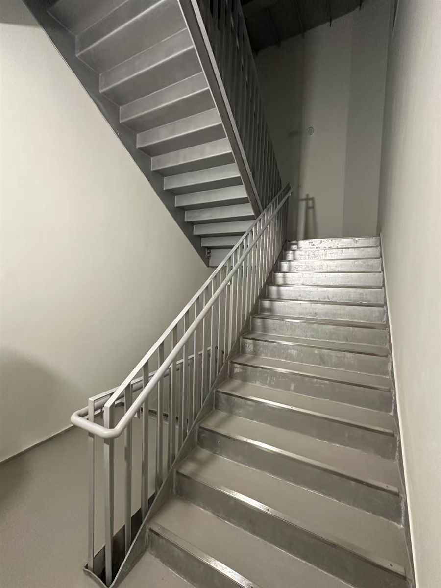 35.装配式钢楼梯.jpg