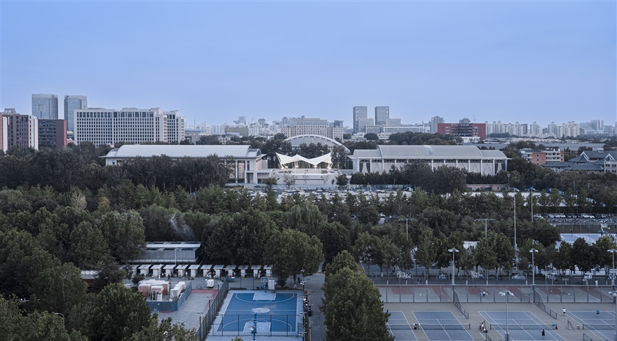 01_北体育馆与游泳馆共同拱卫校园中轴.jpg
