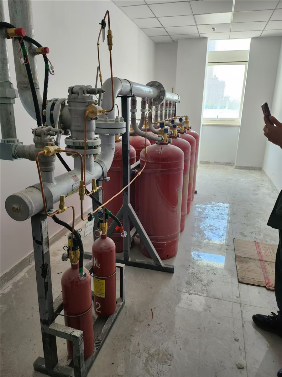 10气瓶间安装.jpg