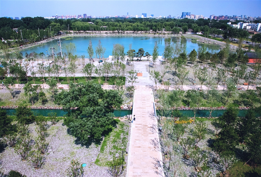 1.扇面湖区域实景鸟瞰照片.jpg