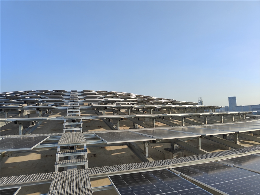 屋顶光热太阳能板2.jpg