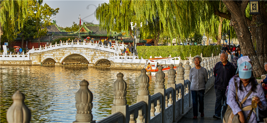 05前海环湖步道实景图.jpg