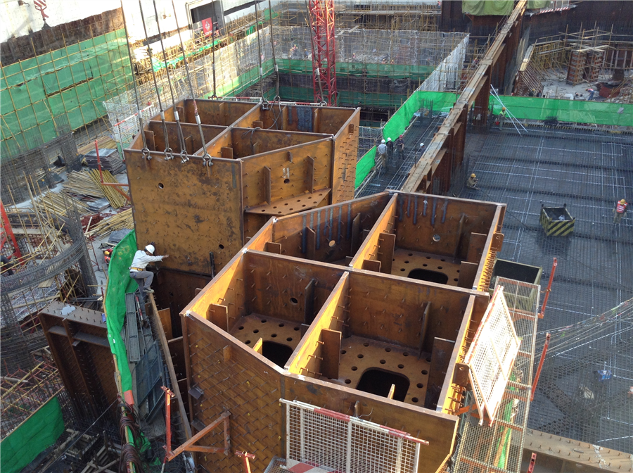 05（作者：中建三局）巨型柱.jpg