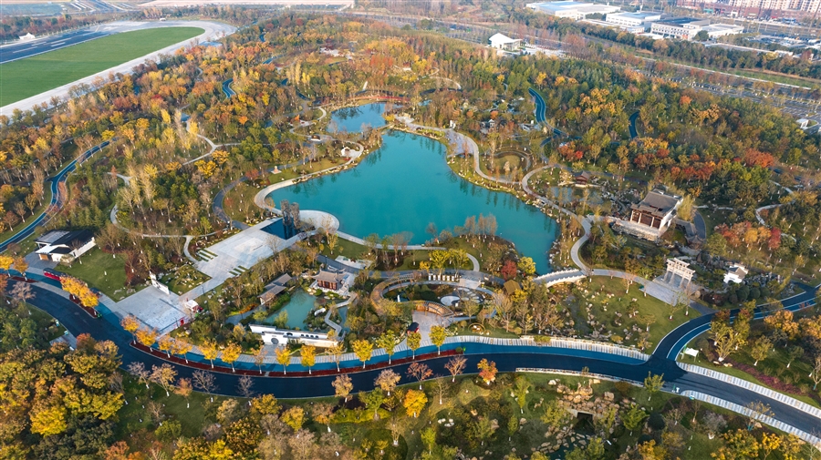 12_环翠湖夏季建成日景.jpg