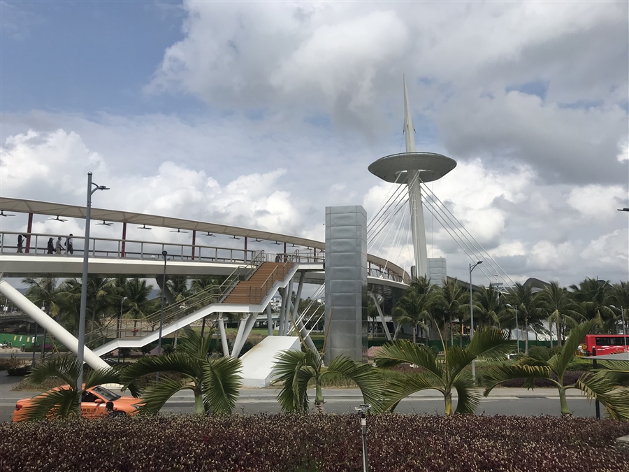 7_三亚海棠湾河心岛人行景观桥人性化设施实景.jpg