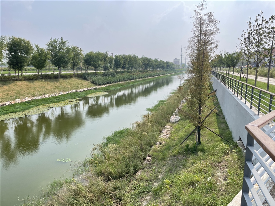 建成后河道实景照片1.jpg