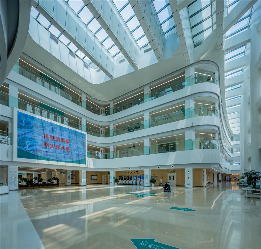 12门诊大厅室内.jpg