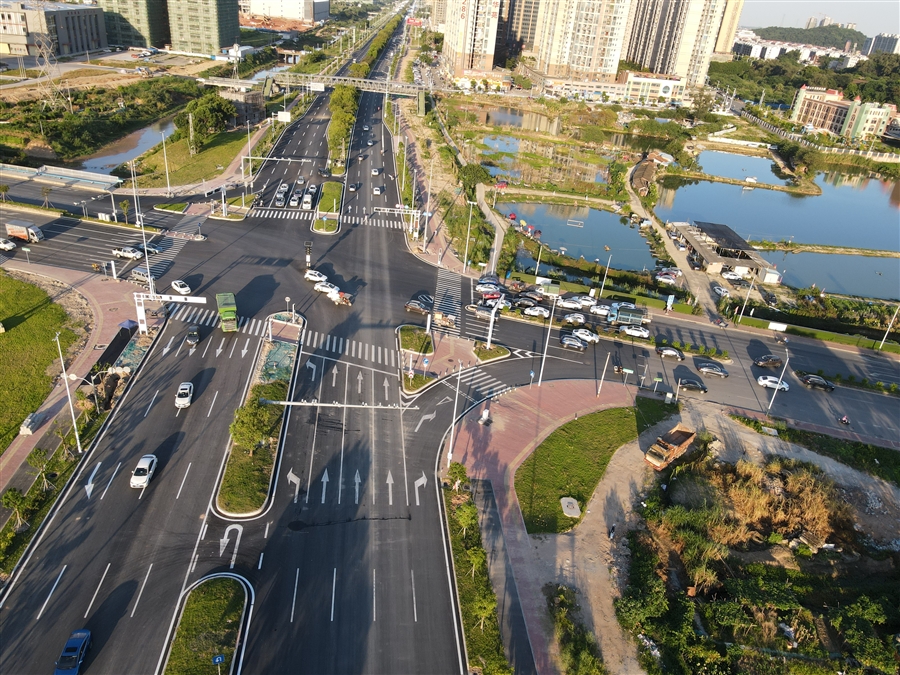 05_竣工道路交叉口鸟瞰.jpg
