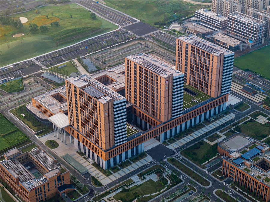 24_住院楼西北角鸟瞰图.jpg