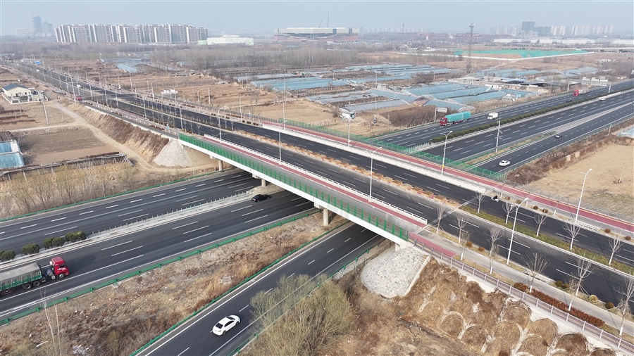 萃清路_桥梁跨高速公路.jpg