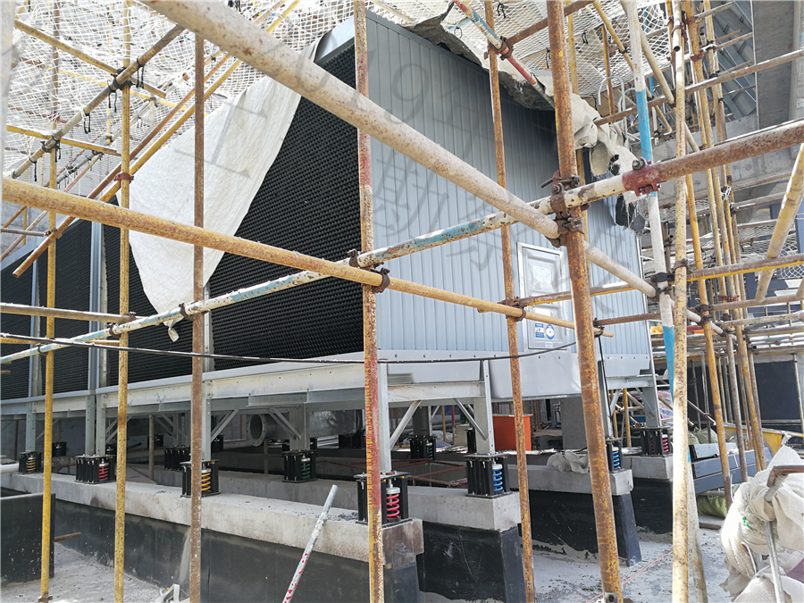 06_屋顶冷却塔.jpg