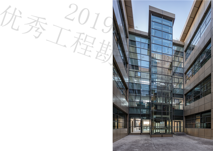29_内庭院实景.jpg