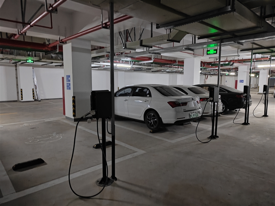 地下充电车位实景图.jpg