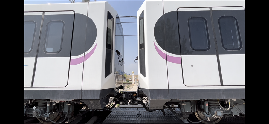 工程照片13：19号线机械编组列车.png