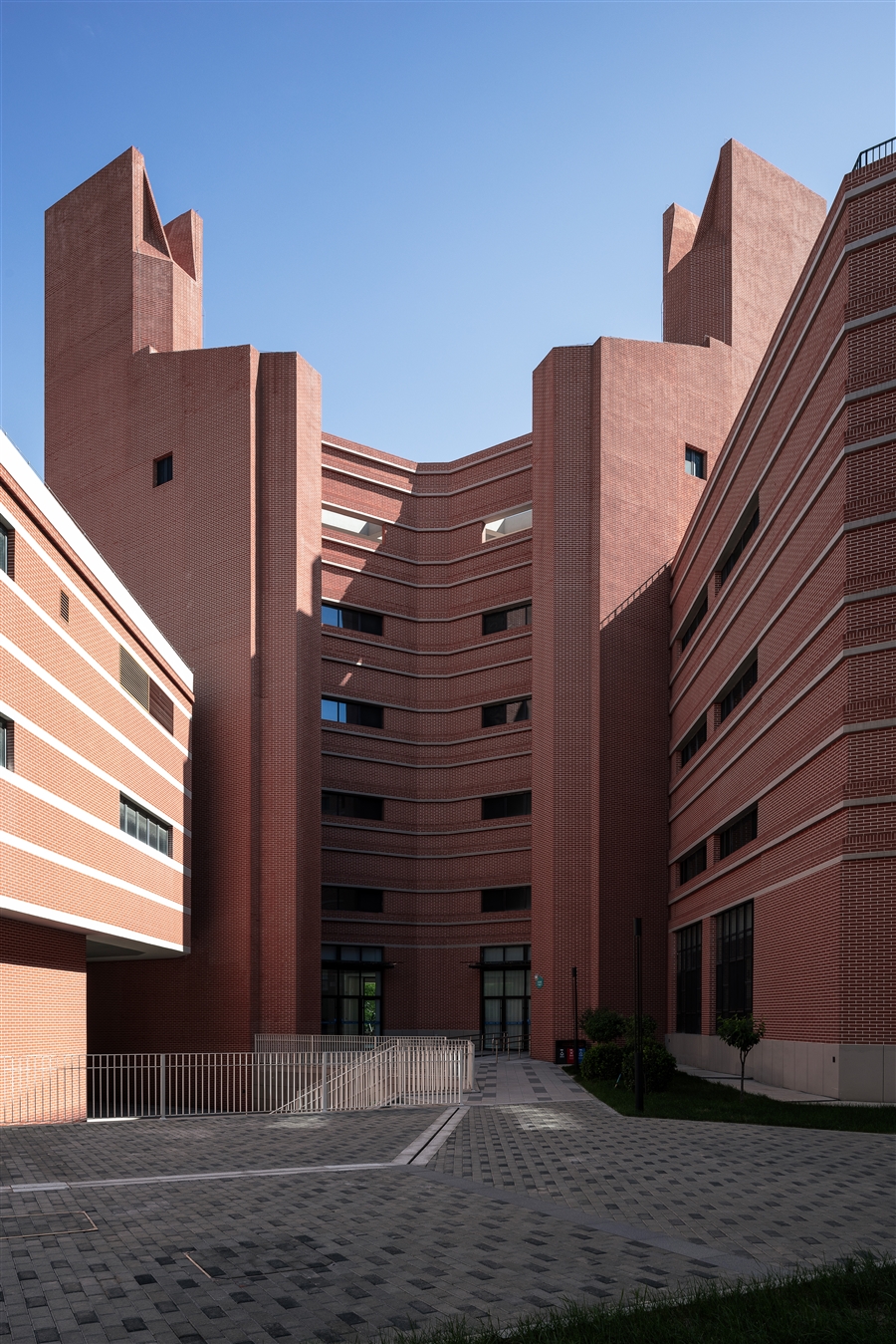 32_青少年科学院北立面.jpg