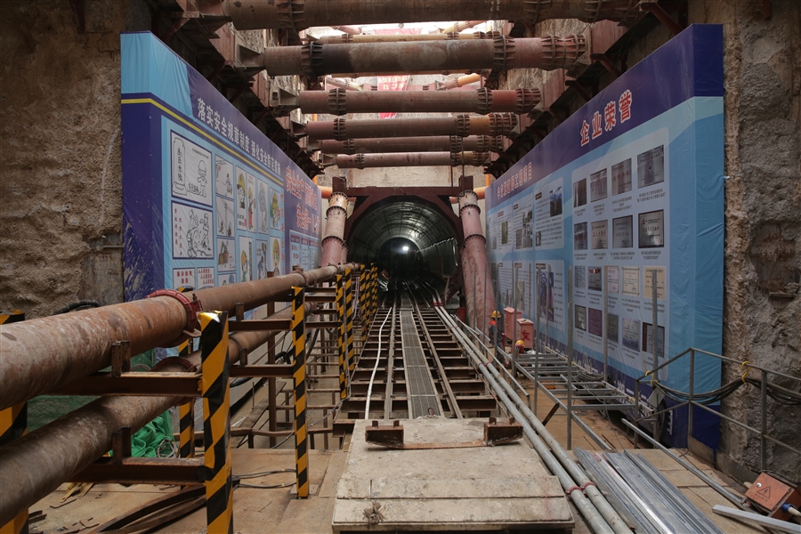 04.盾构竖井.JPG