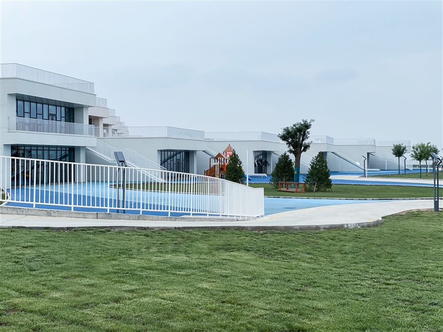 16_室外活动场地全景.jpg