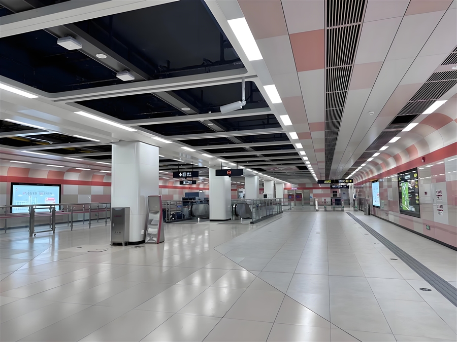 01_10号线标准站_站厅层公共区.jpg
