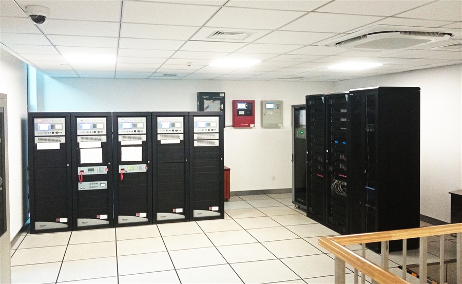 消防控制室火灾自动报警设备.jpg