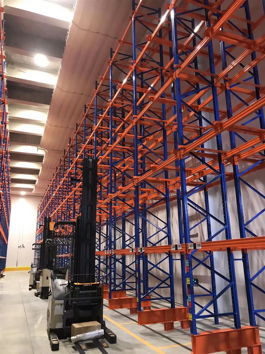 06.库内货架.jpg