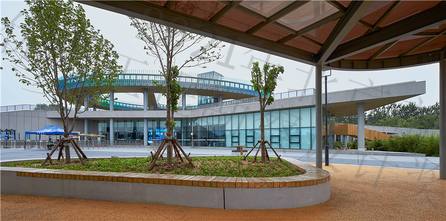 06_太阳能展示区树池.jpg